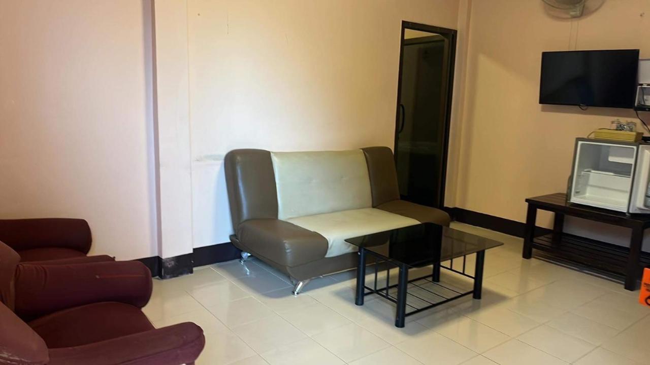 โพธิ์ทองริมทุ่ง Pothong Rimtung Hotel Fang Buitenkant foto