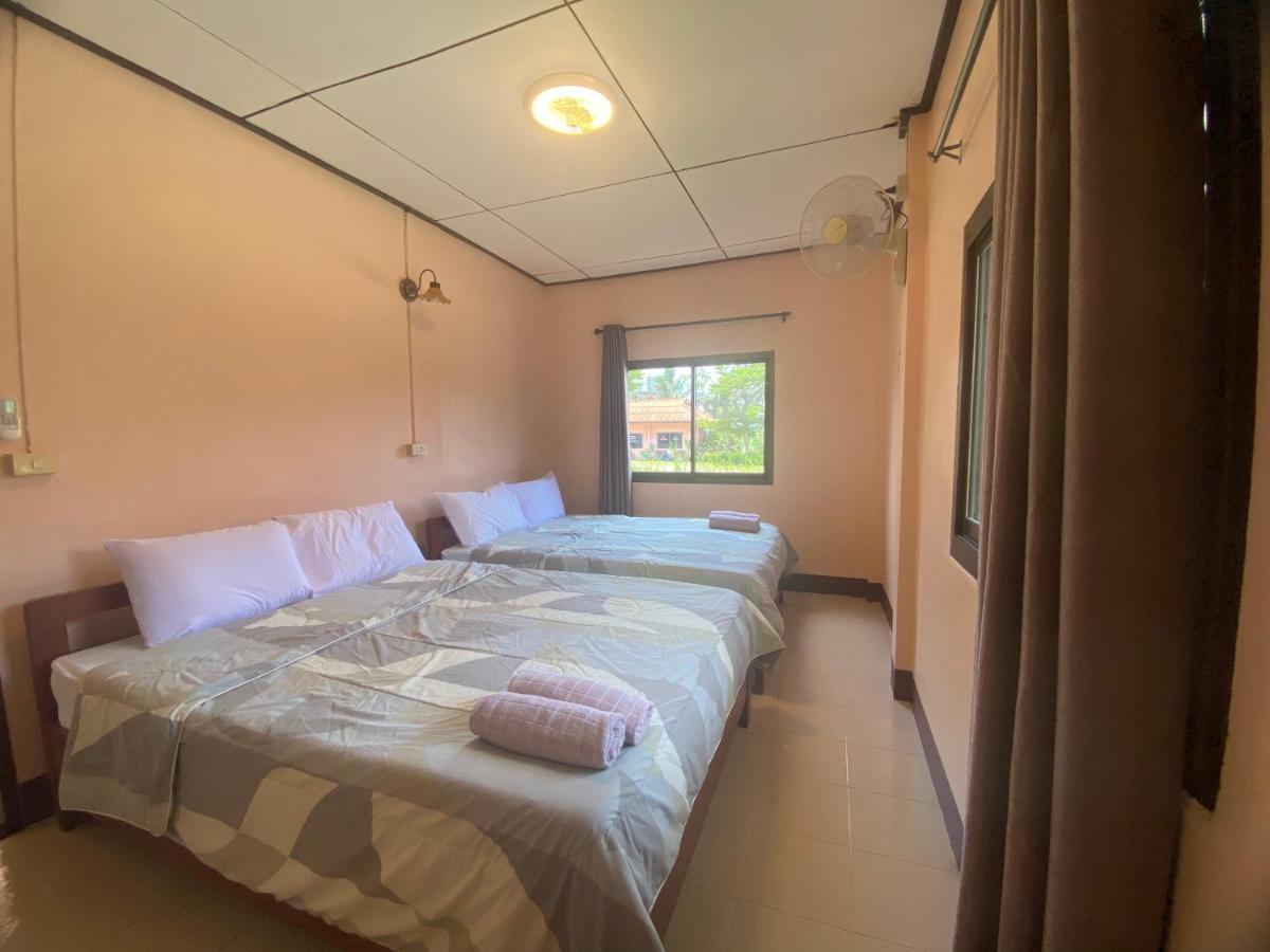 โพธิ์ทองริมทุ่ง Pothong Rimtung Hotel Fang Buitenkant foto