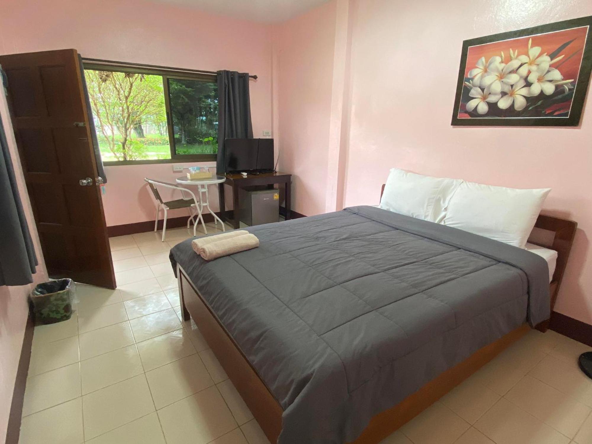 โพธิ์ทองริมทุ่ง Pothong Rimtung Hotel Fang Buitenkant foto